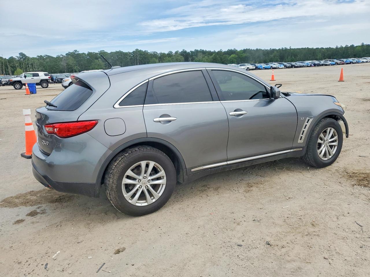 2017 Infiniti Qx70 Base - Фото 3