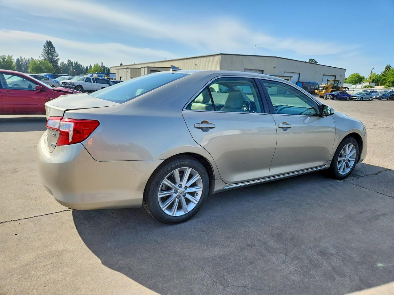 2014 Toyota Camry Hybrid Xle - Фото 3