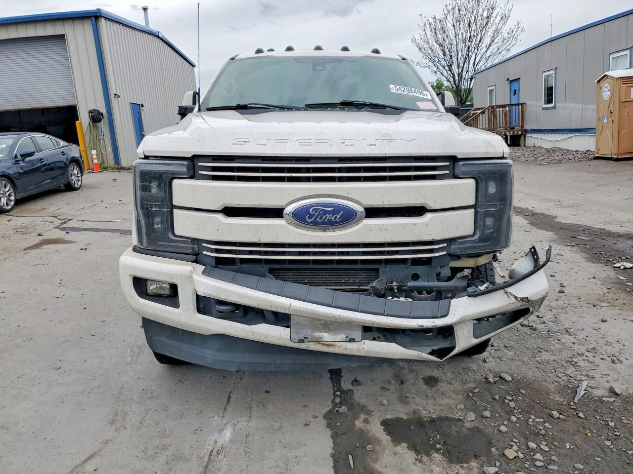 2017 Ford F350 Super Duty - Image 5