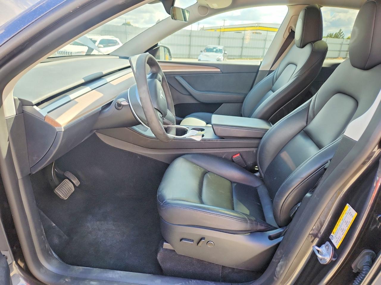 2024 Tesla Model Y - Image 7