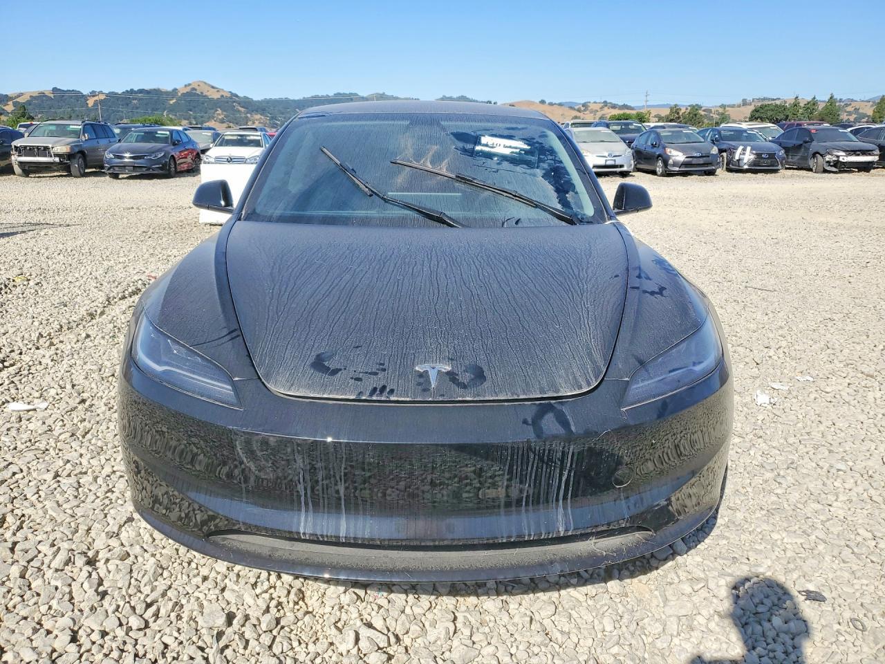 2025 Tesla Model 3 - Image 5
