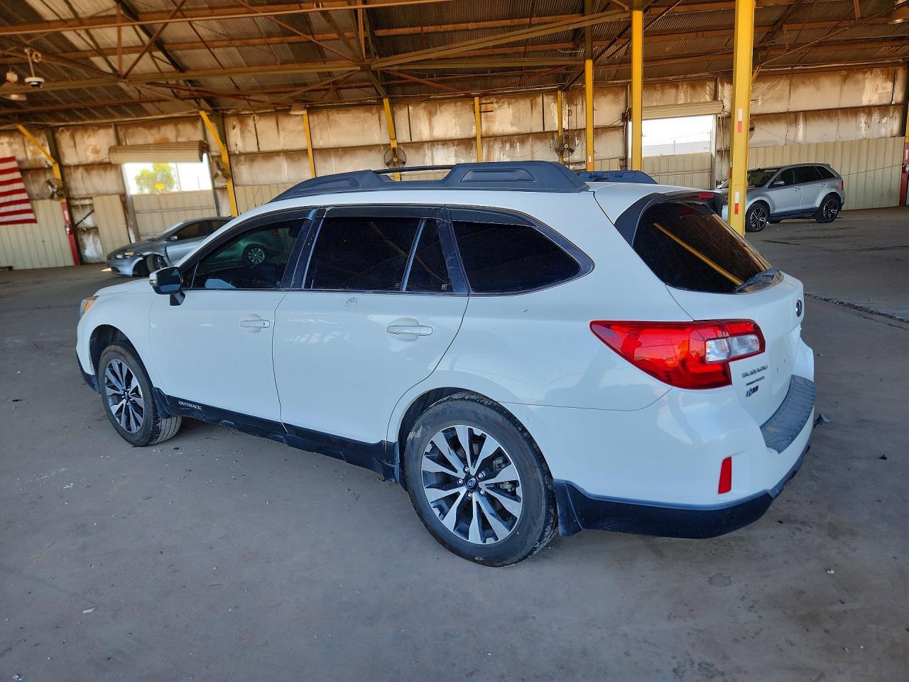 2015 Subaru Outback 2.5I Limited - Фото 2