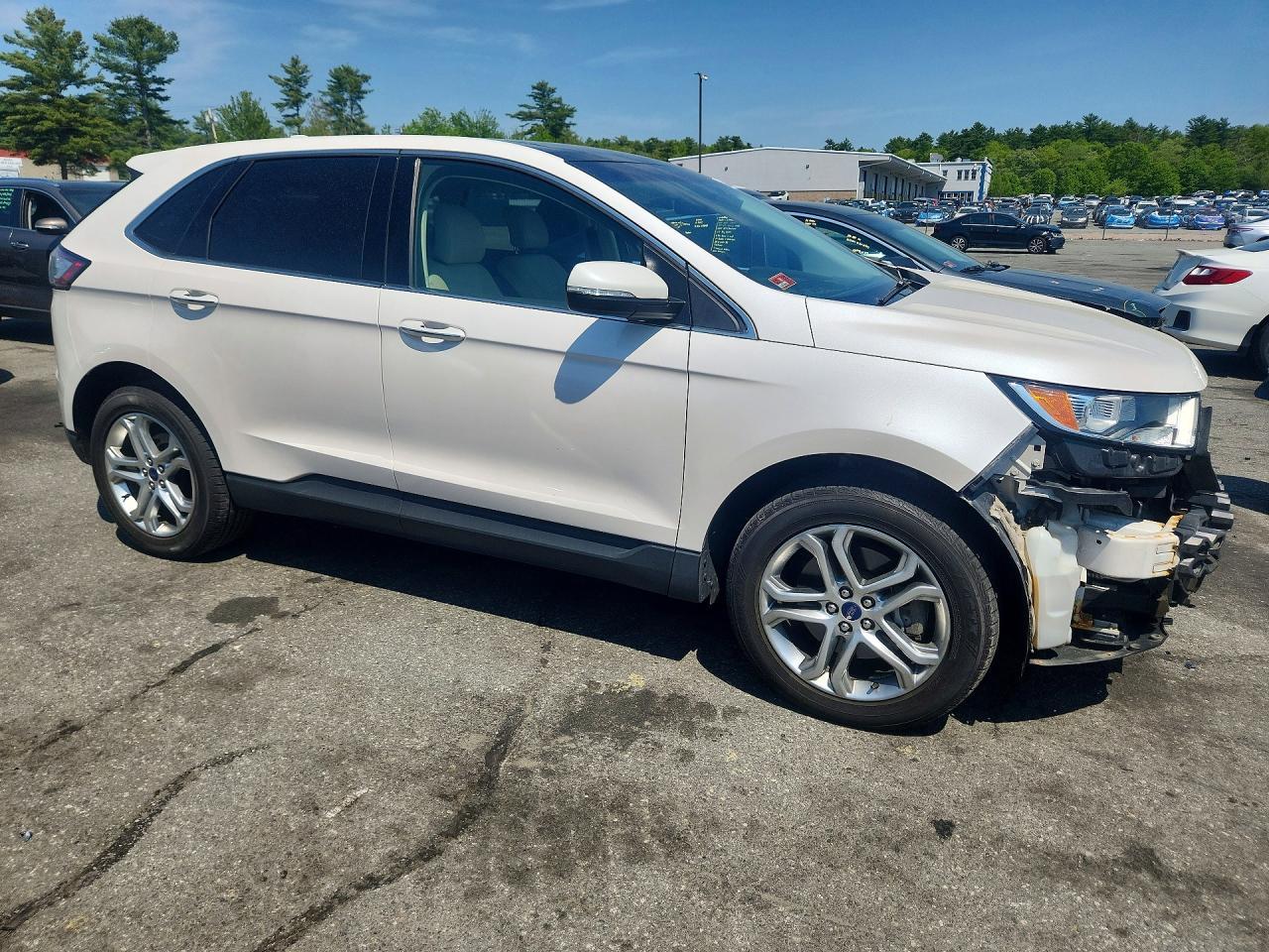2017 Ford Edge Titanium - Image 4