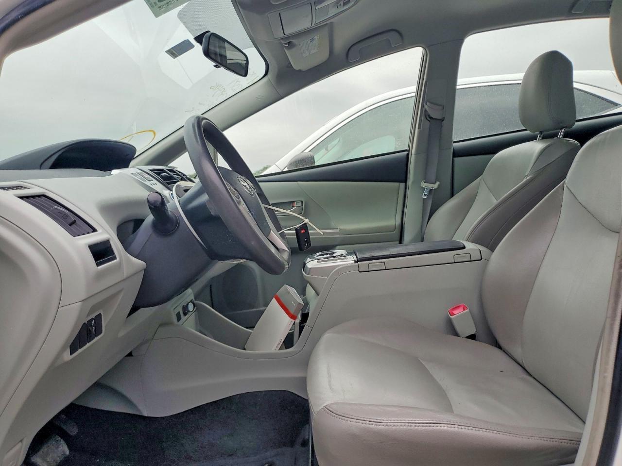2014 Toyota Prius V Three - Фото 7
