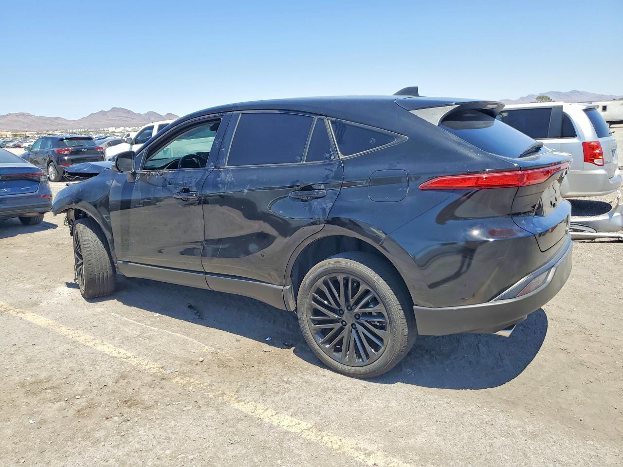 2021 Toyota Venza Le - Image 2