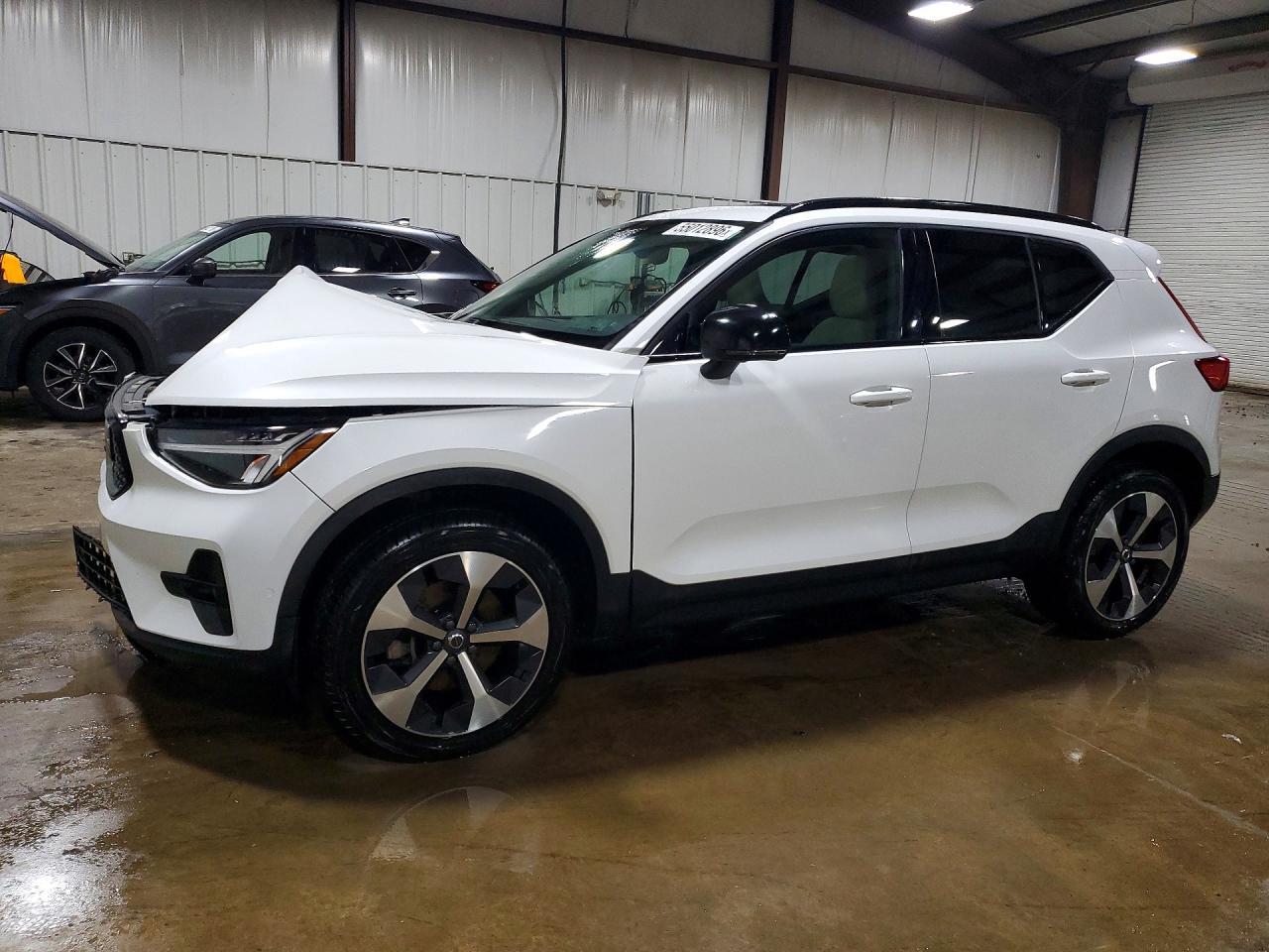 2023 Volvo Xc40 Plus