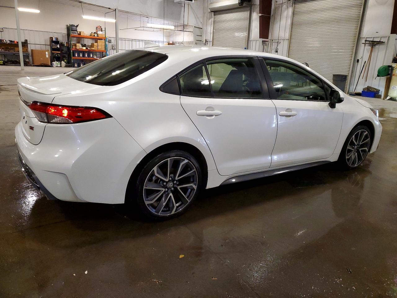 2020 Toyota Corolla Se - Фото 3