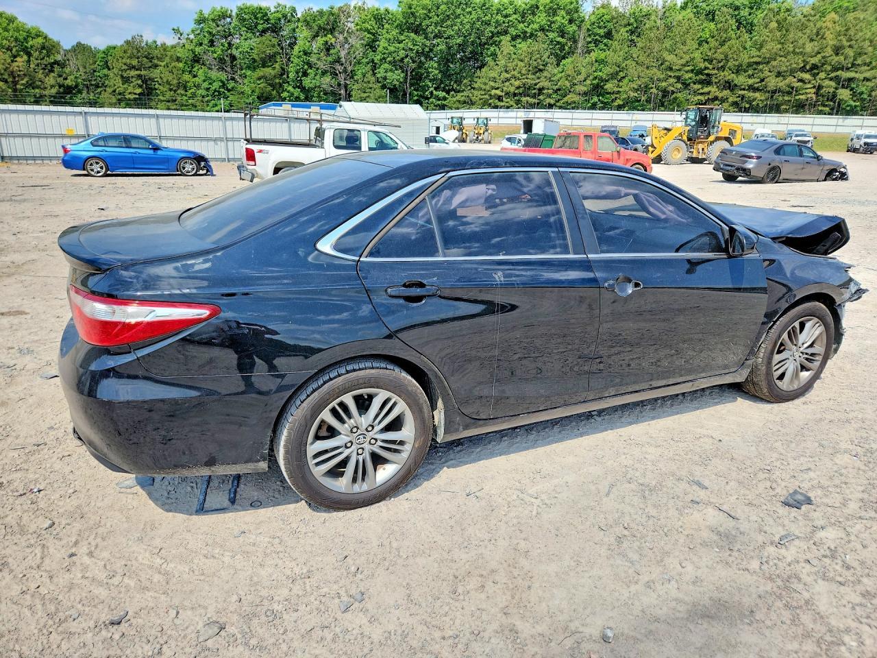 2015 Toyota Camry Se - Фото 3