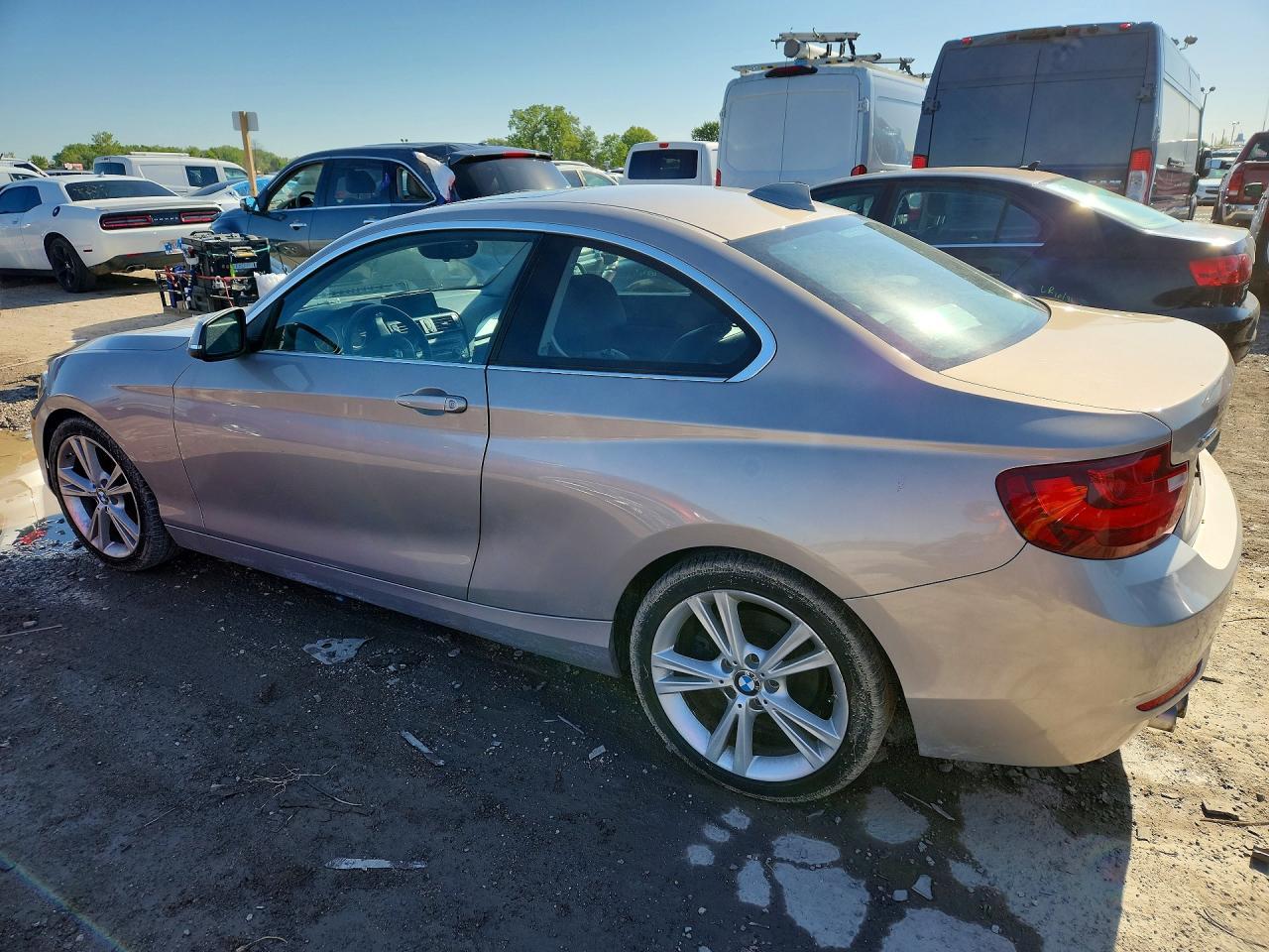 2015 BMW 228 Xi Sulev - Фото 2