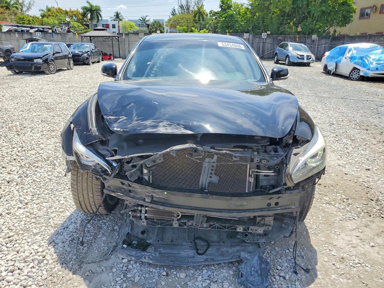 2015 Infiniti Q70 3.7 - Фото 5