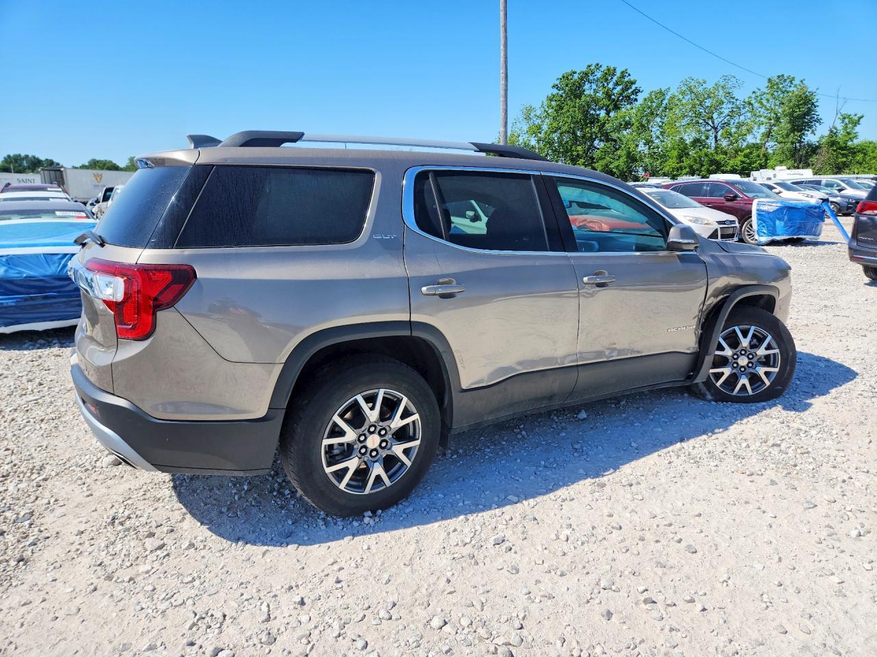 2023 GMC Acadia Slt - Image 3