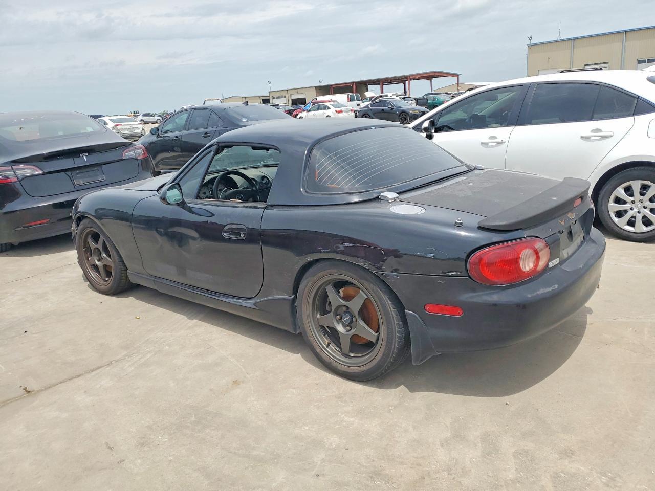 2002 Mazda Mx-5 Miata Base - Фото 2