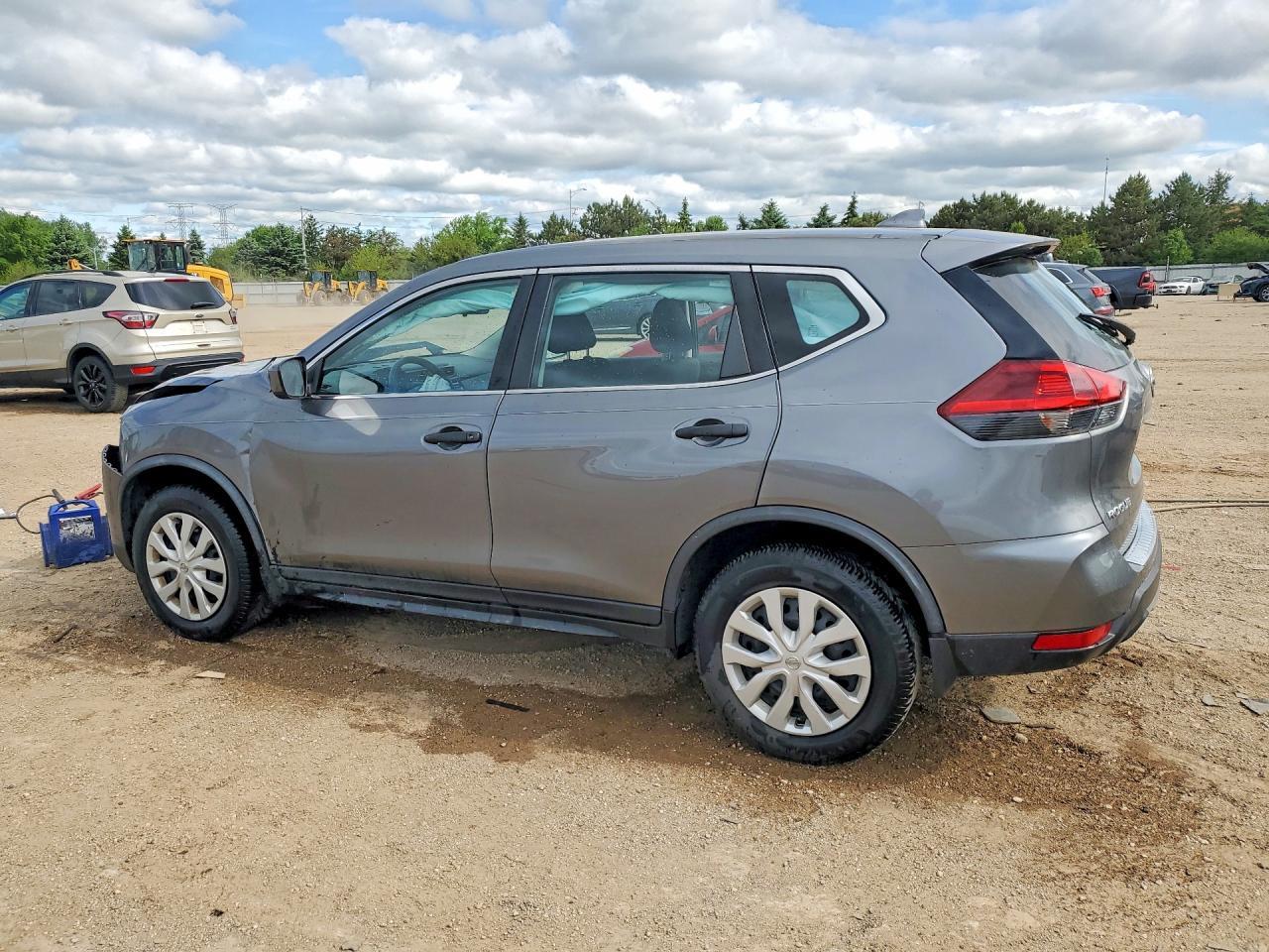2018 Nissan Rogue S - Image 2