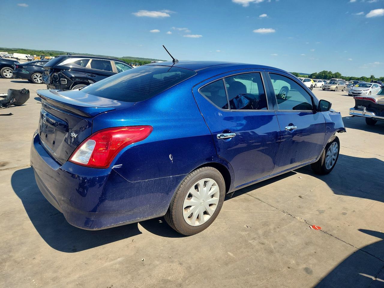 2019 Nissan Versa Sv - Фото 3