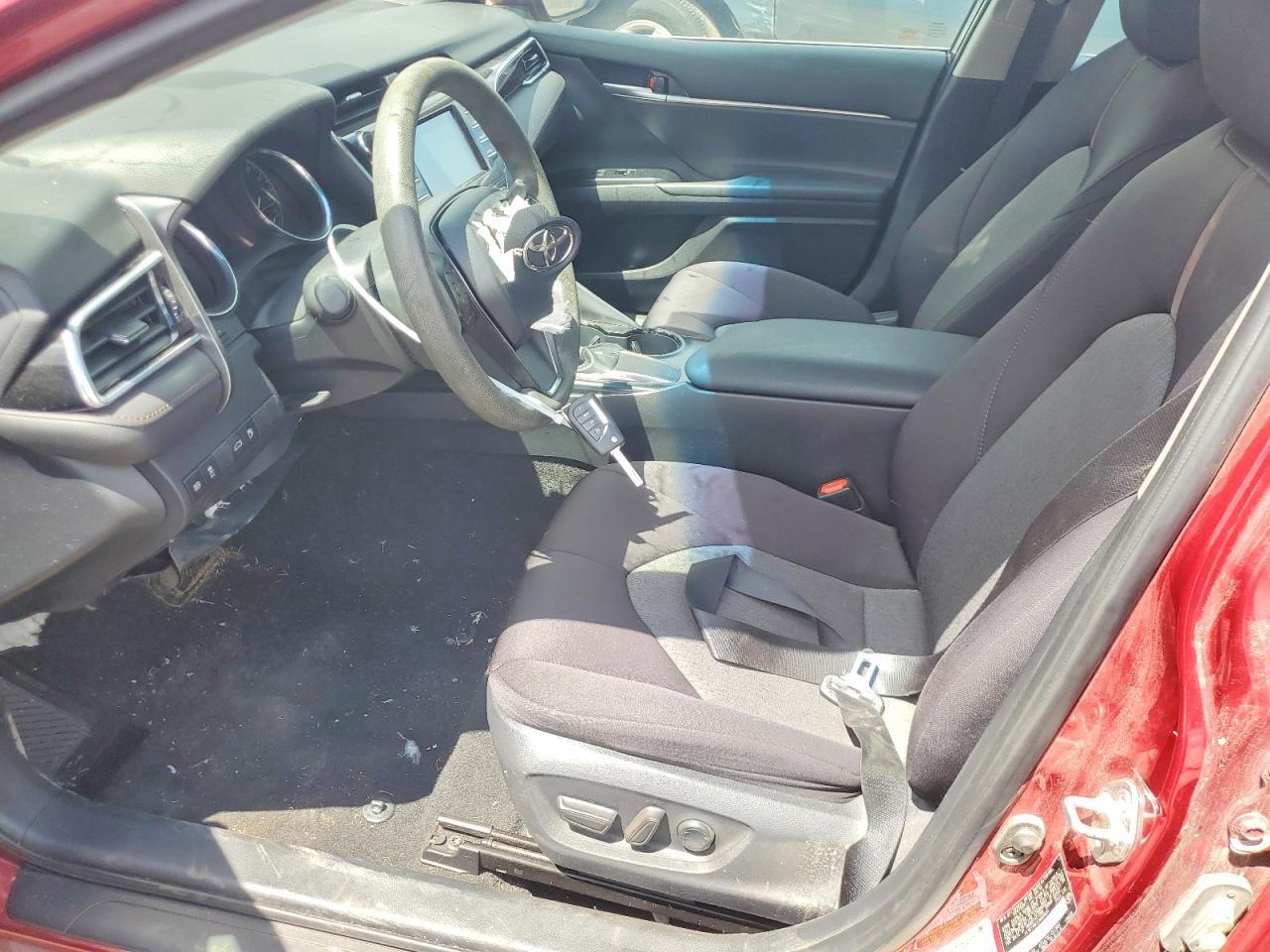 2018 Toyota Camry Le - Image 7