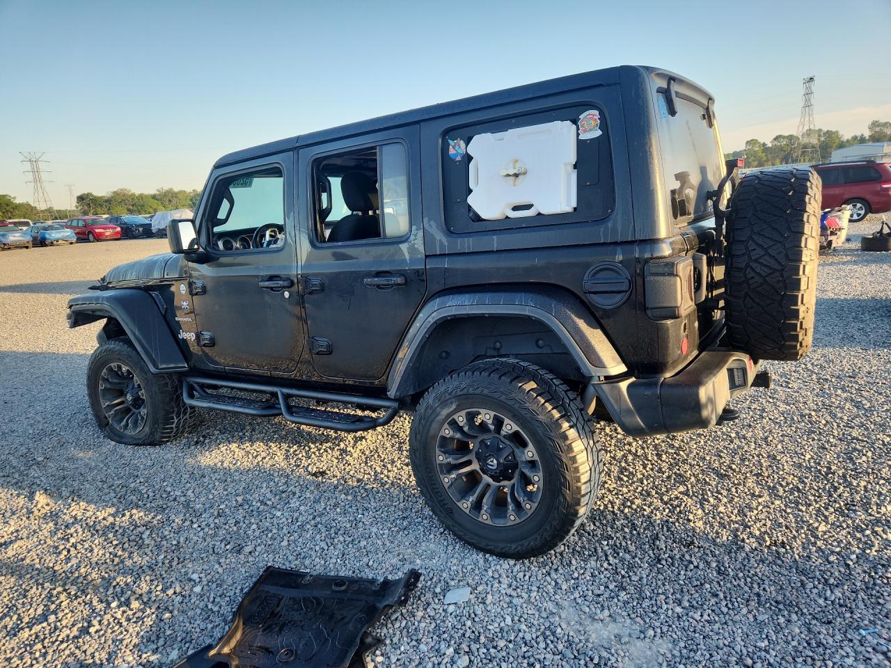 2018 Jeep Wrangler Unlimited Sahara - Image 2