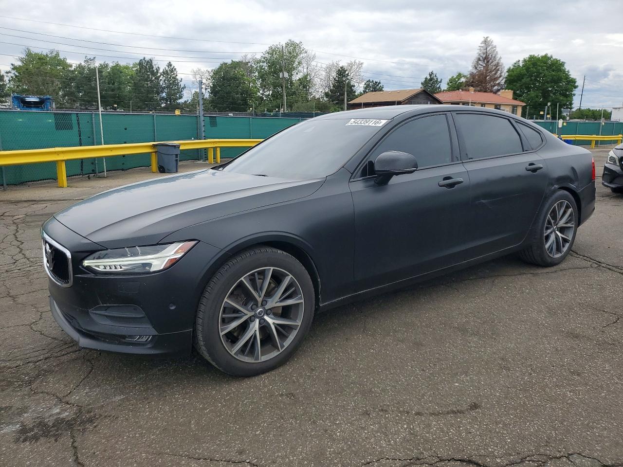 2018 Volvo S90 T6 Momentum