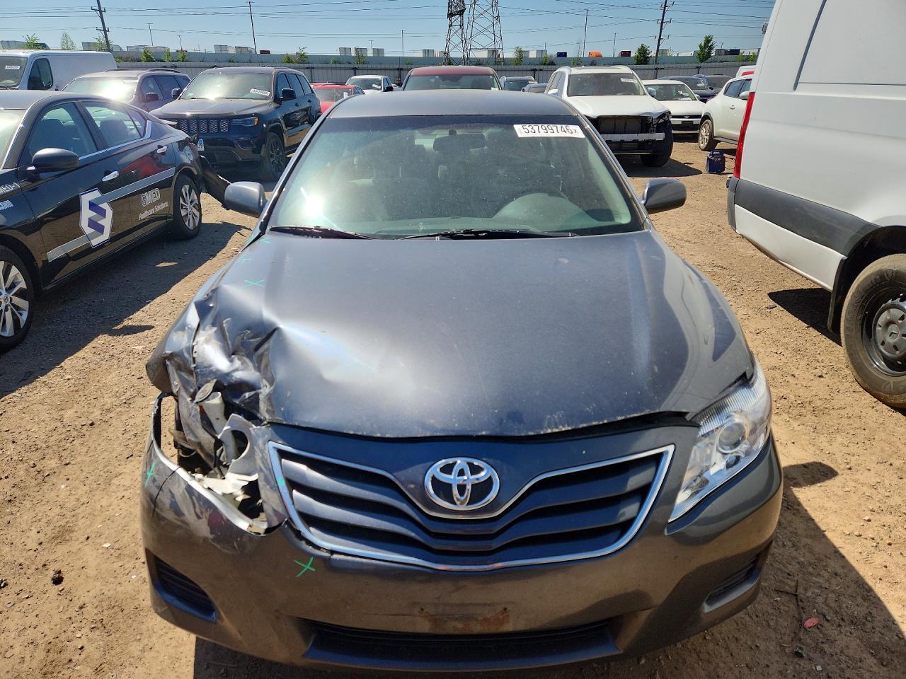 2011 Toyota Camry Le - Image 5