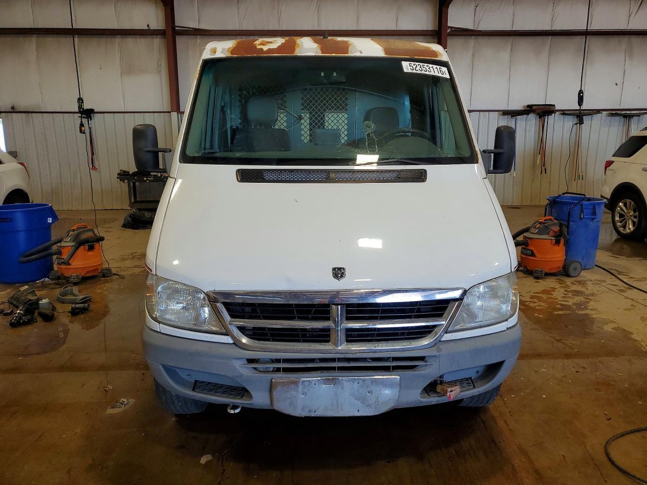 2005 Dodge Sprinter 2500 Delivery Van - Image 5