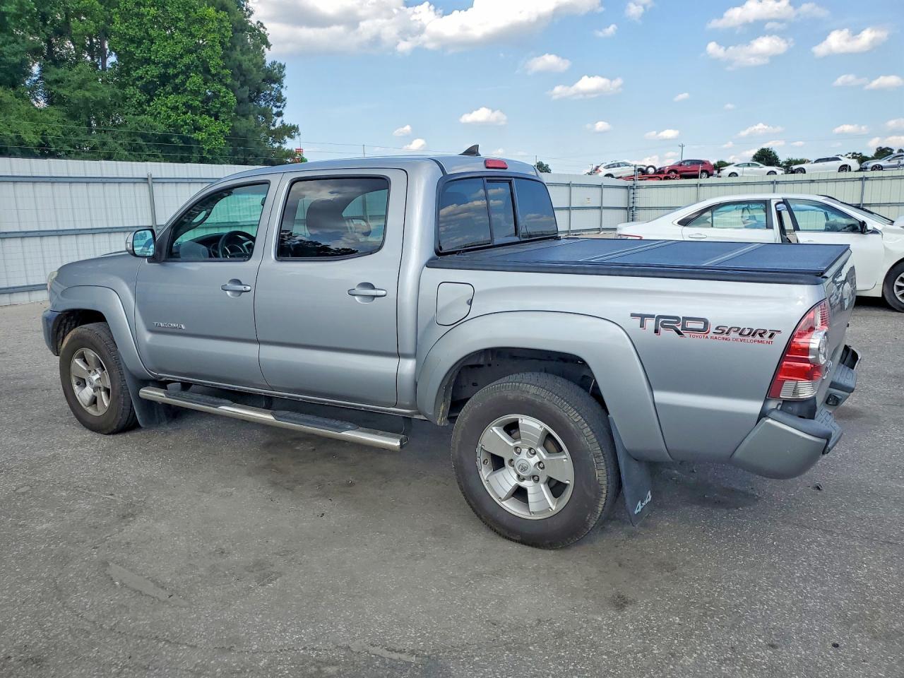 2015 Toyota Tacoma V6 - Фото 2