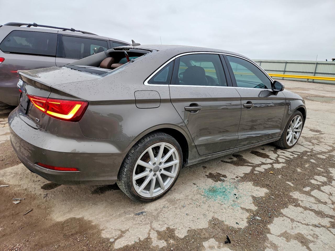 2015 Audi A3 Premium Plus - Фото 3