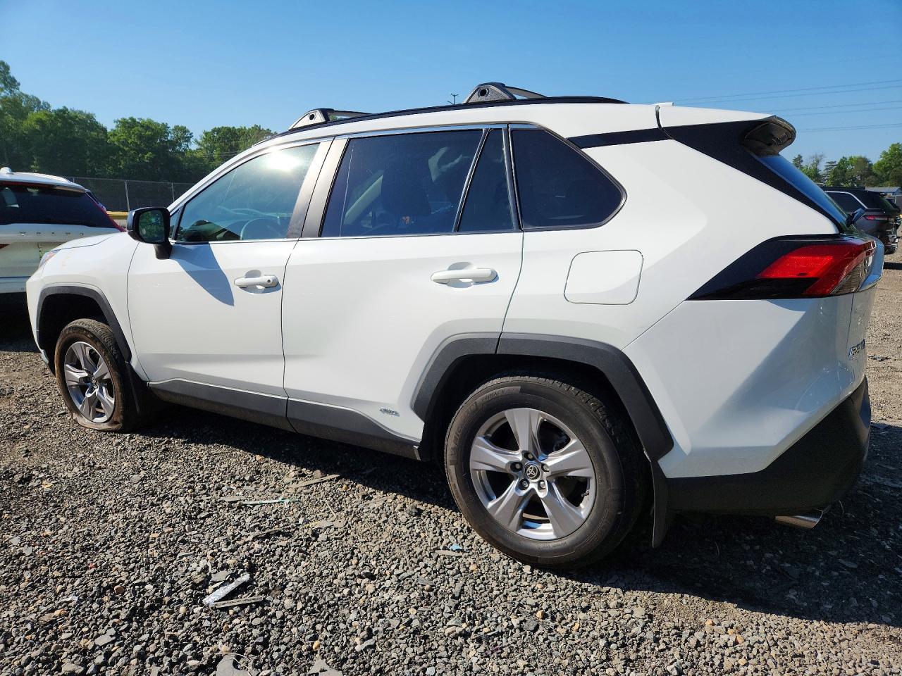 2025 Toyota Rav4 Le - Фото 2