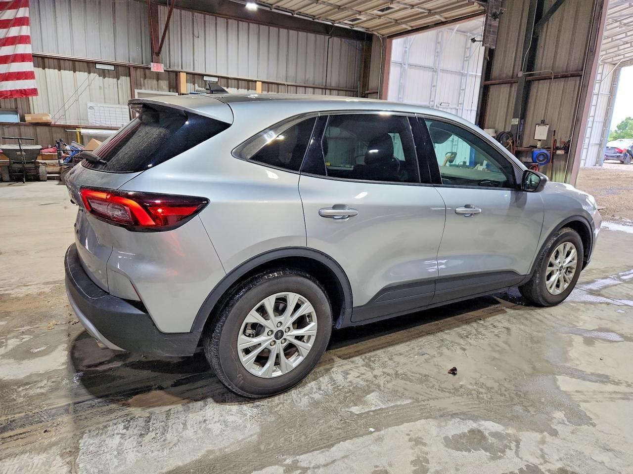2023 Ford Escape Active - Фото 3