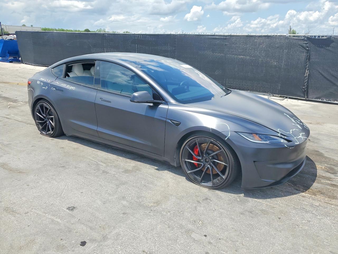 2024 Tesla Model 3 - Фото 4