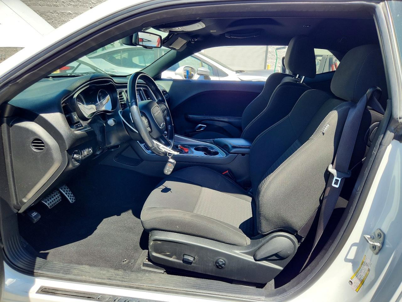 2019 Dodge Challenger R - Image 6