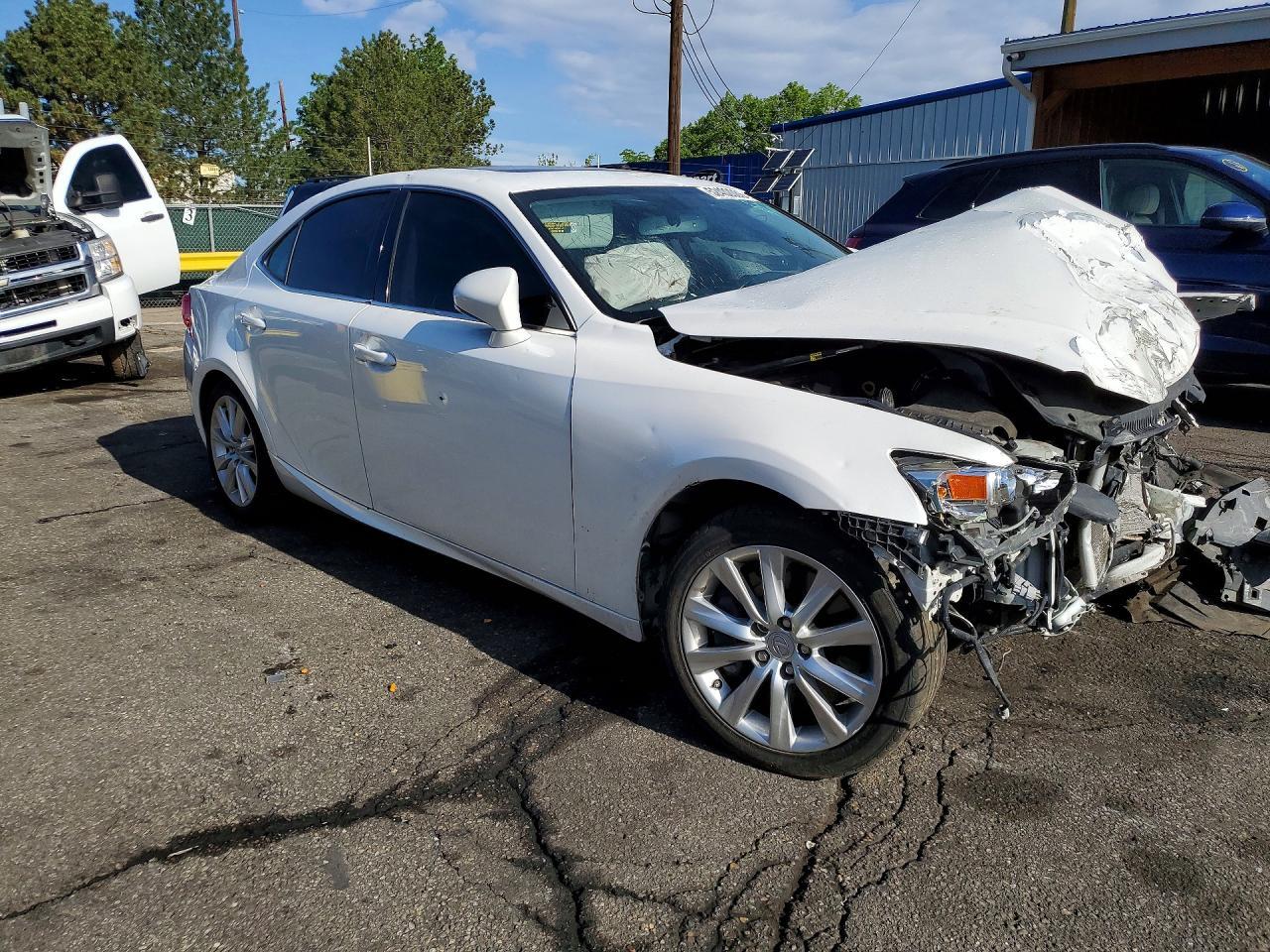 2016 Lexus Is 300 - Image 4
