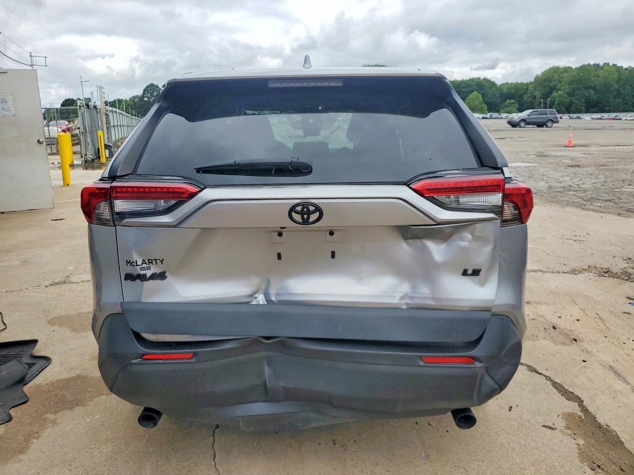 2022 Toyota Rav4 Le - Фото 6