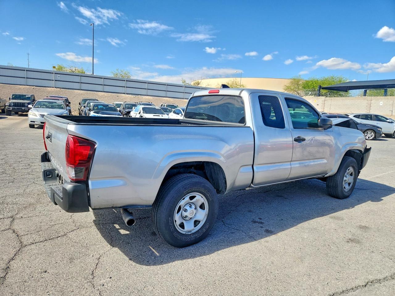 2022 Toyota Tacoma Access Cab - Фото 3