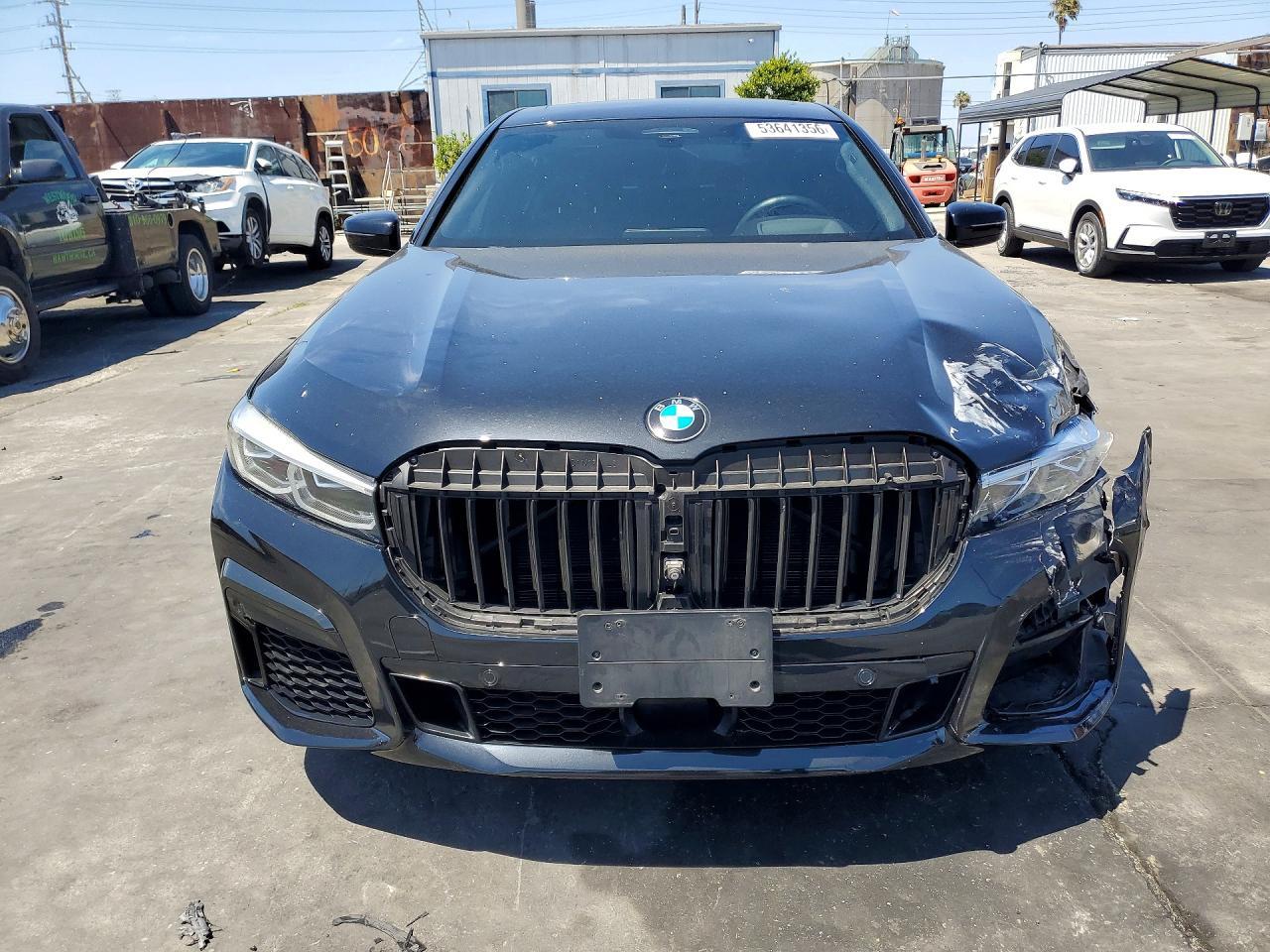 2021 BMW 750 Xi - Image 5