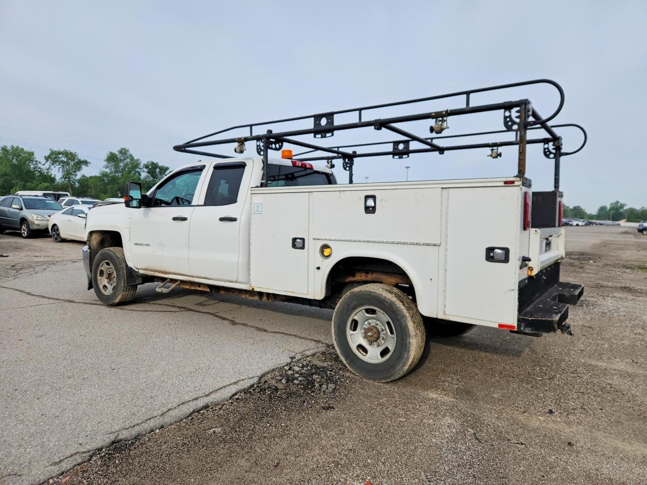 2019 Chevrolet Silverado C2500 Heavy Duty - Фото 2