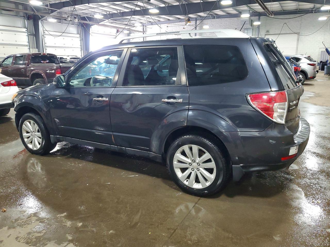 2011 Subaru Forester Touring - Фото 2