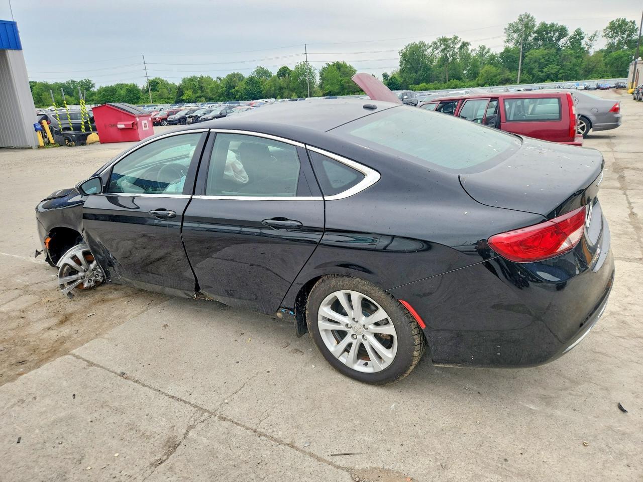 2015 Chrysler 200 Limited - Image 2