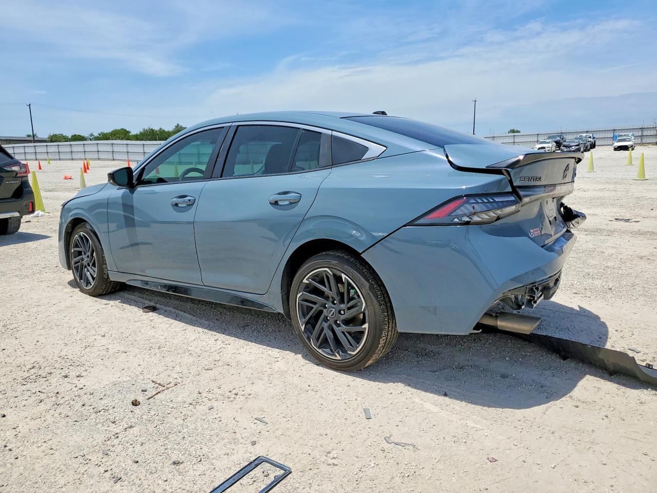 2026 Nissan Sentra Sr - Фото 2