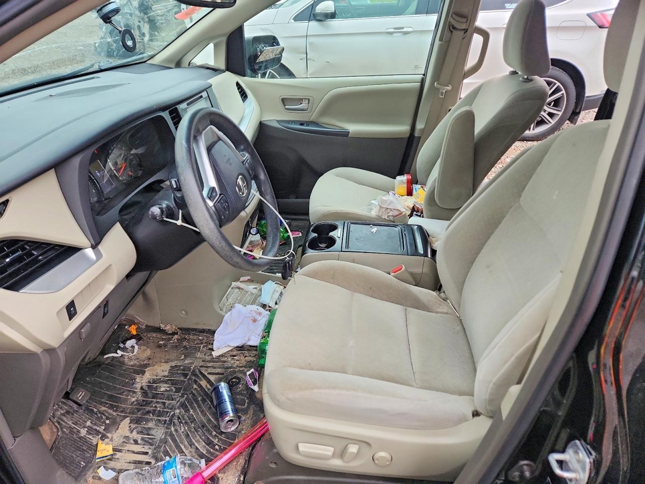 2017 Toyota Sienna Le - Фото 7