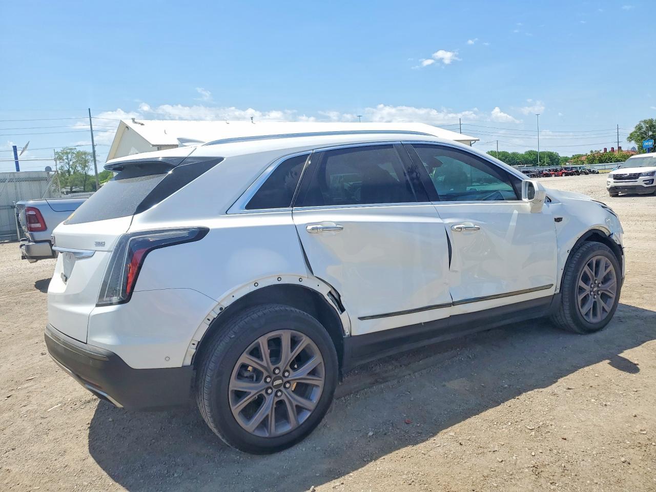 2019 Cadillac Xt5 Platinum - Image 3