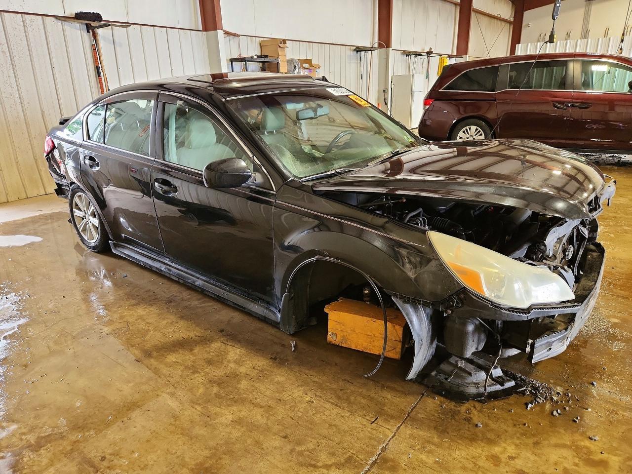 2010 Subaru Legacy 2.5I Premium - Image 4
