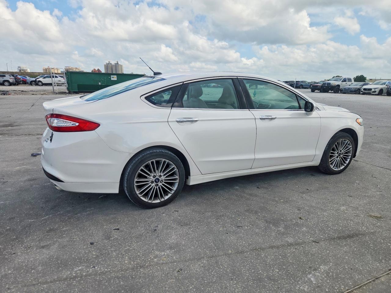 2015 Ford Fusion Se - Фото 3