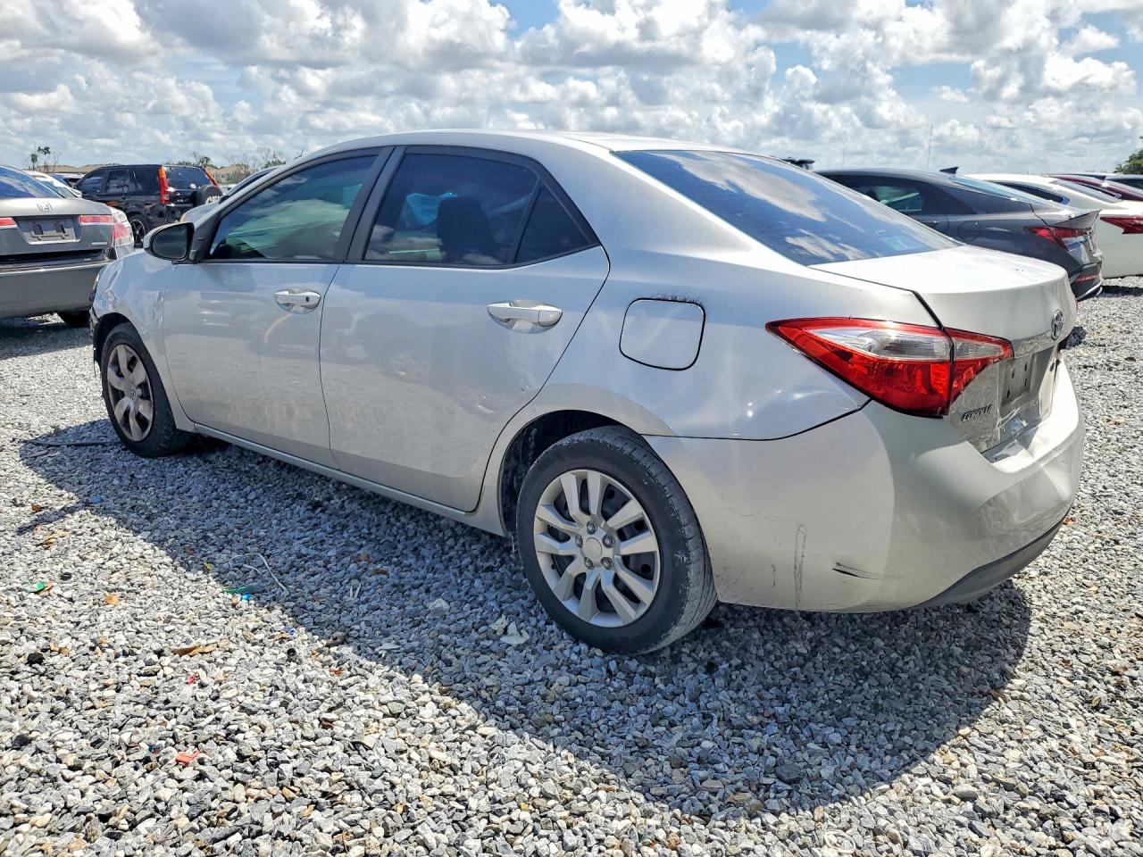 2015 Toyota Corolla Le - Image 2