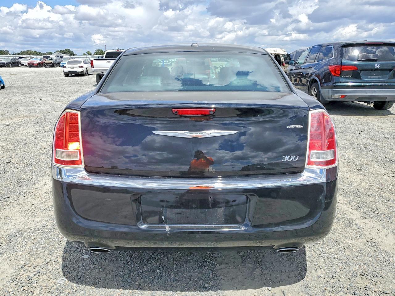 2011 Chrysler 300 Limited - Фото 6