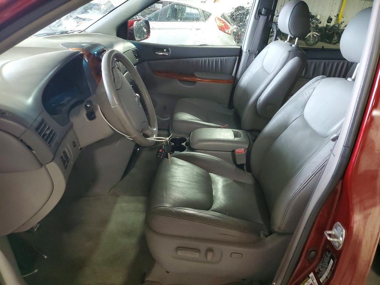 2007 Toyota Sienna Xle 7-Passenger - Image 7