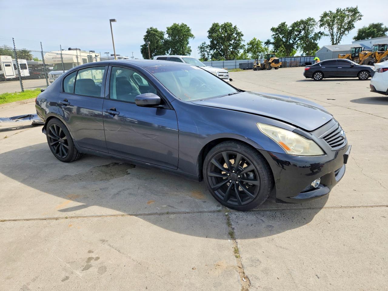 2010 Infiniti G37 Sedan Base - Фото 4