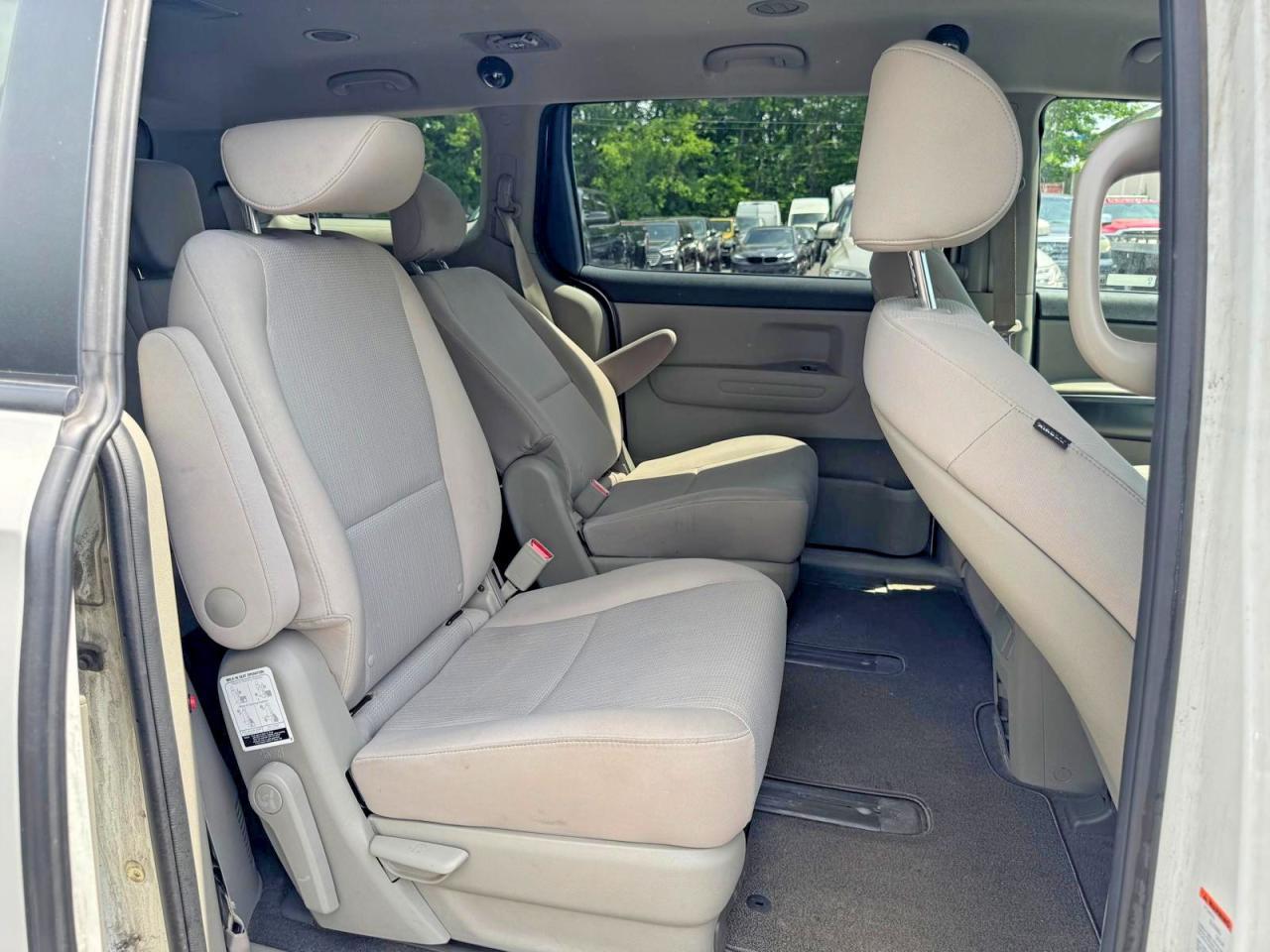 2019 Kia Sedona Lx - Image 6