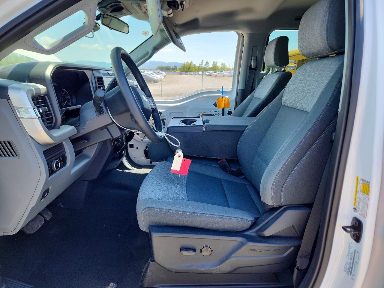 2025 Ford F250 Super Duty - Фото 7