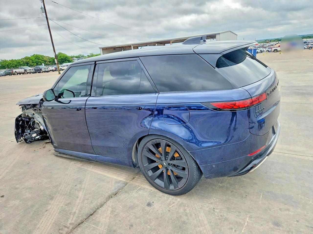 2023 Land Rover Range Rover Sport Autobiography - Image 2