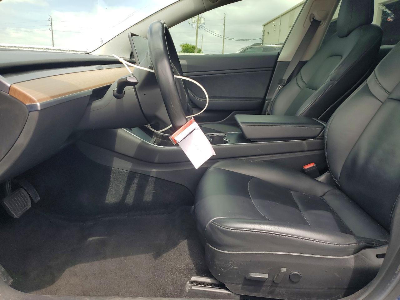 2018 Tesla Model 3 - Image 7