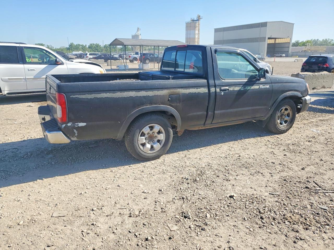 1998 Nissan Frontier Xe - Фото 3